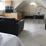 Au Jardin Du Trieu Pecq